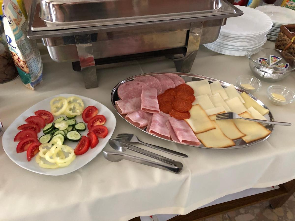 Hotel Oroszlan Szigetvár Zewnętrze zdjęcie