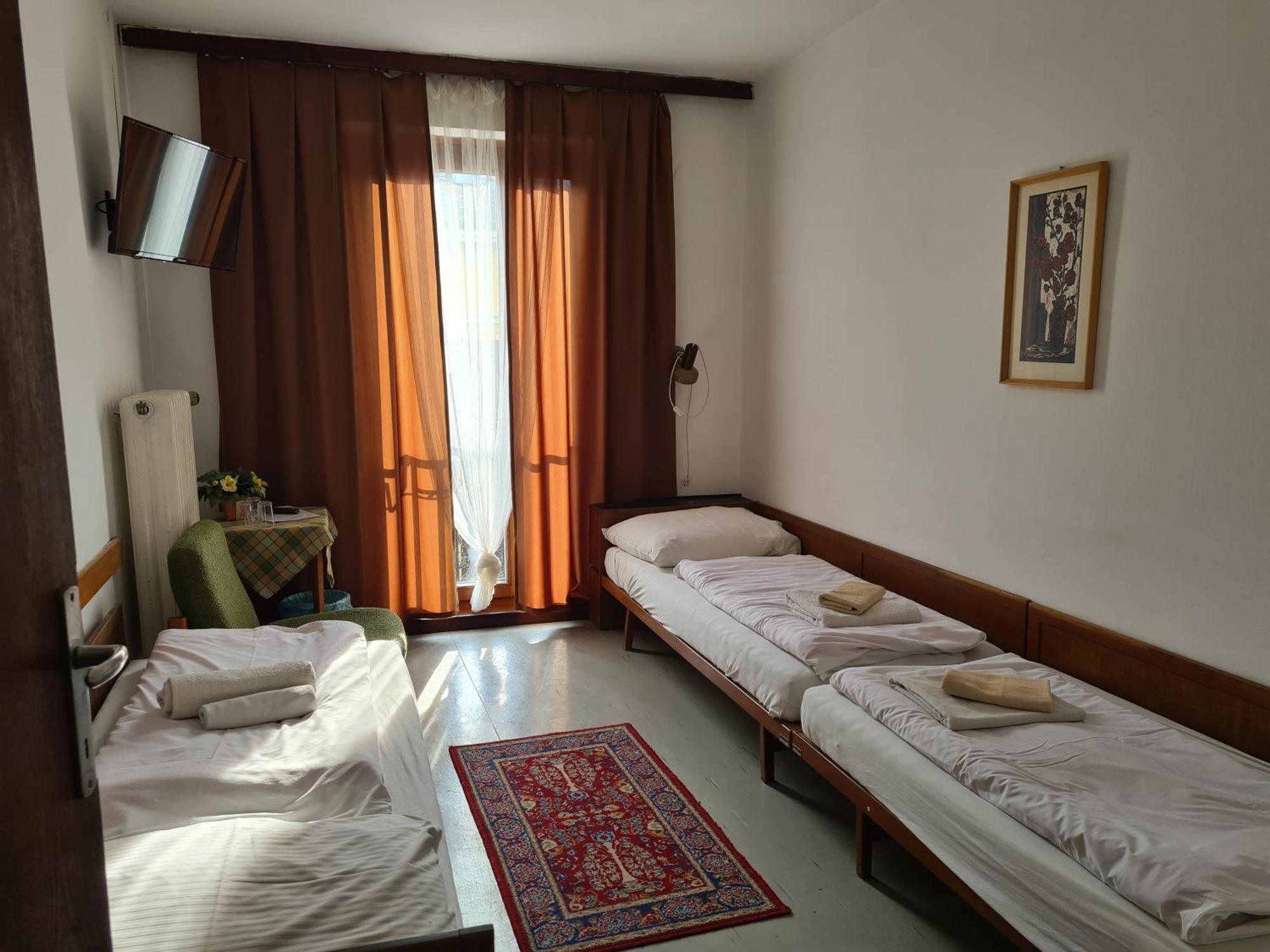 Hotel Oroszlan Szigetvár Zewnętrze zdjęcie